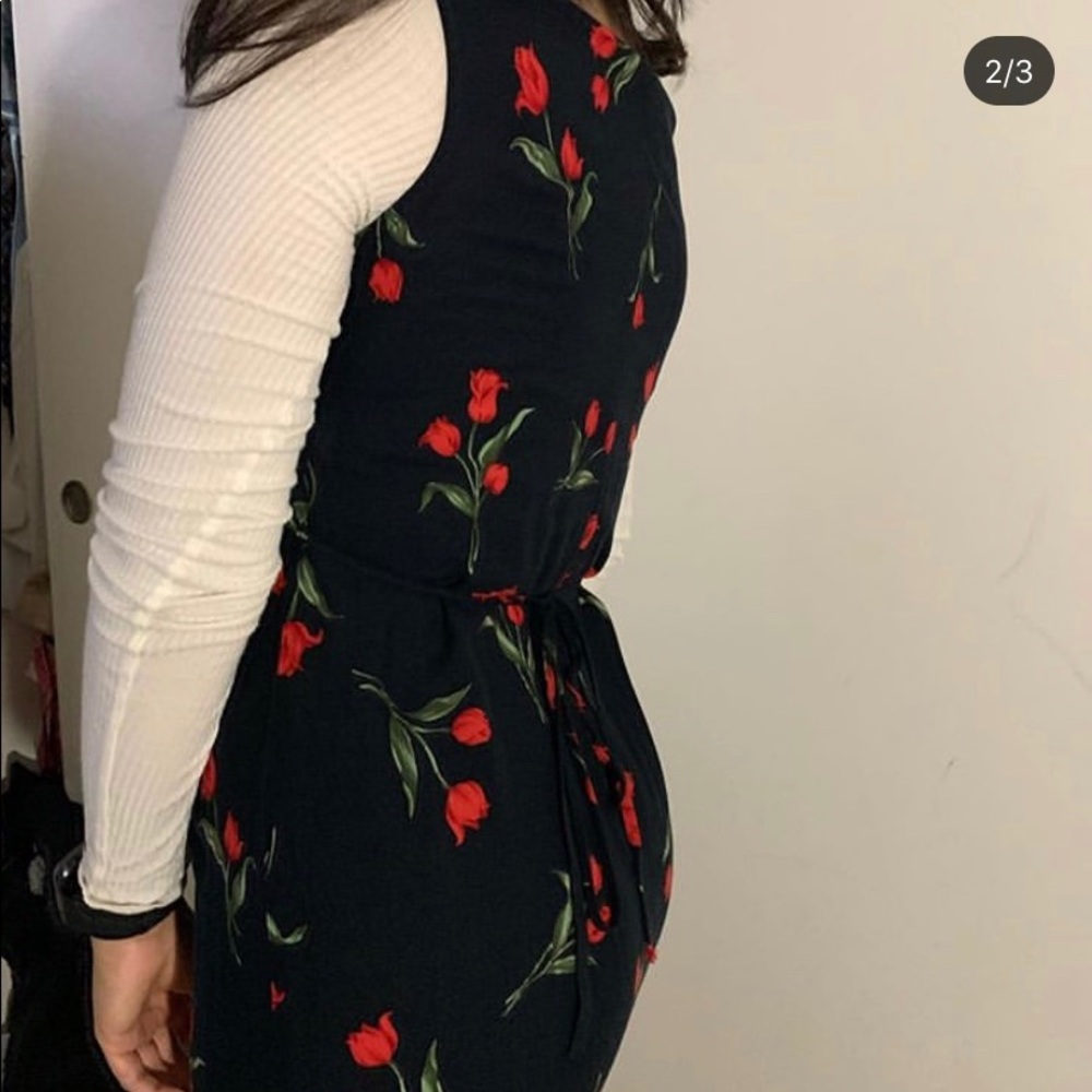 Used - Picture 2 of 3